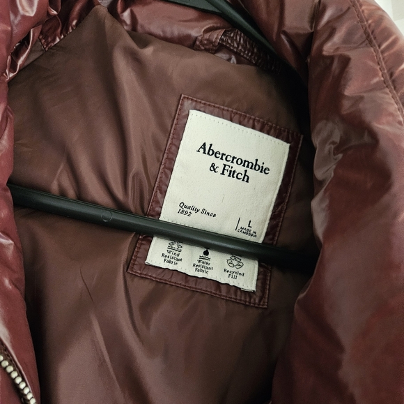 Abercrombie&Fitch Maroon wind resistance NWOT - Picture 8 of 11